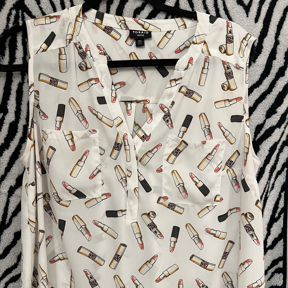 Sleeveless blouse